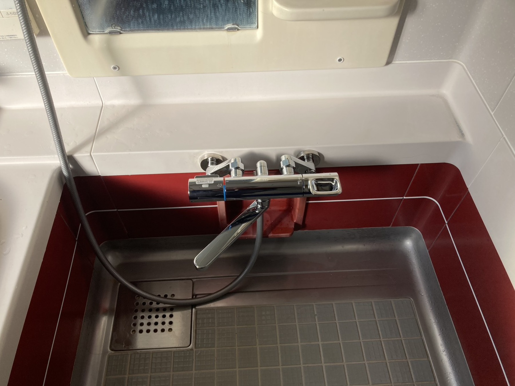 LIXIL　シャワー水栓のリフォーム写真