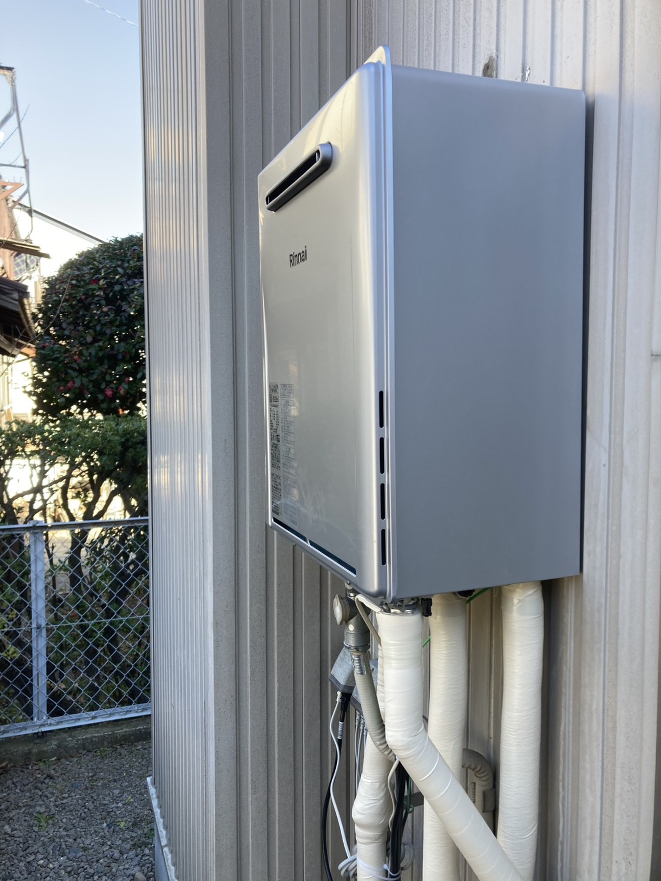 マイクロバブルバスユニット内蔵 ウルトラファインバブル給湯器の写真