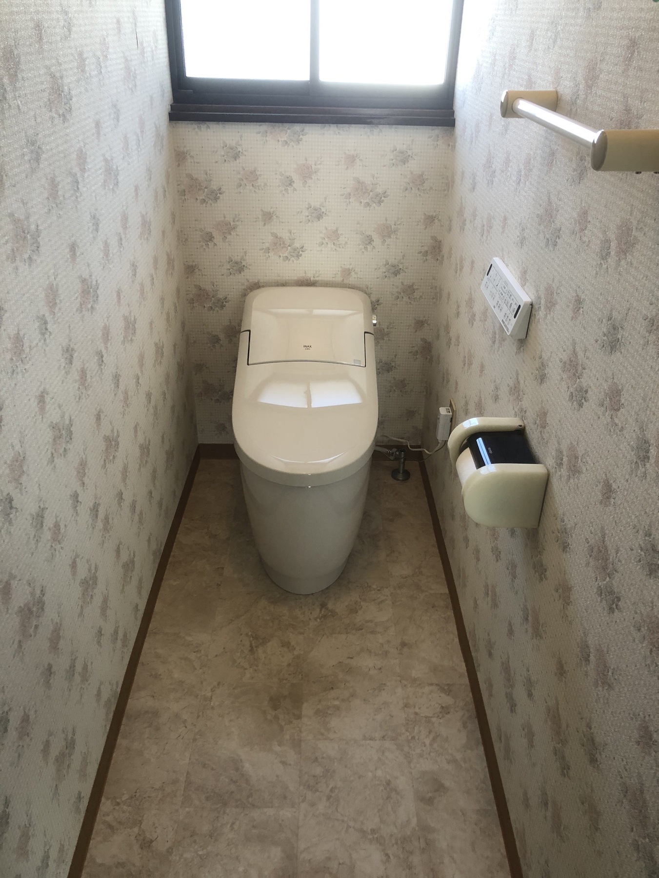 プレアスLS　6グレード　内装（床）工事のリフォーム写真