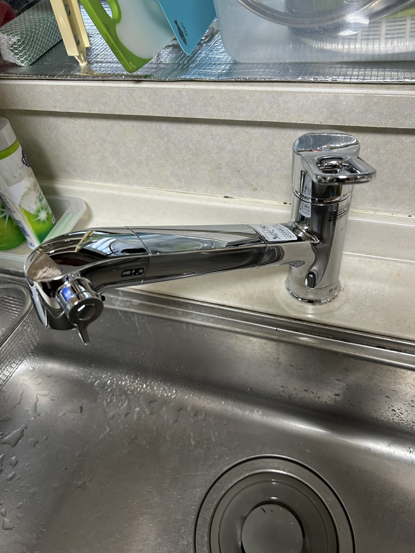 キッチン水栓 浄水器内臓の写真