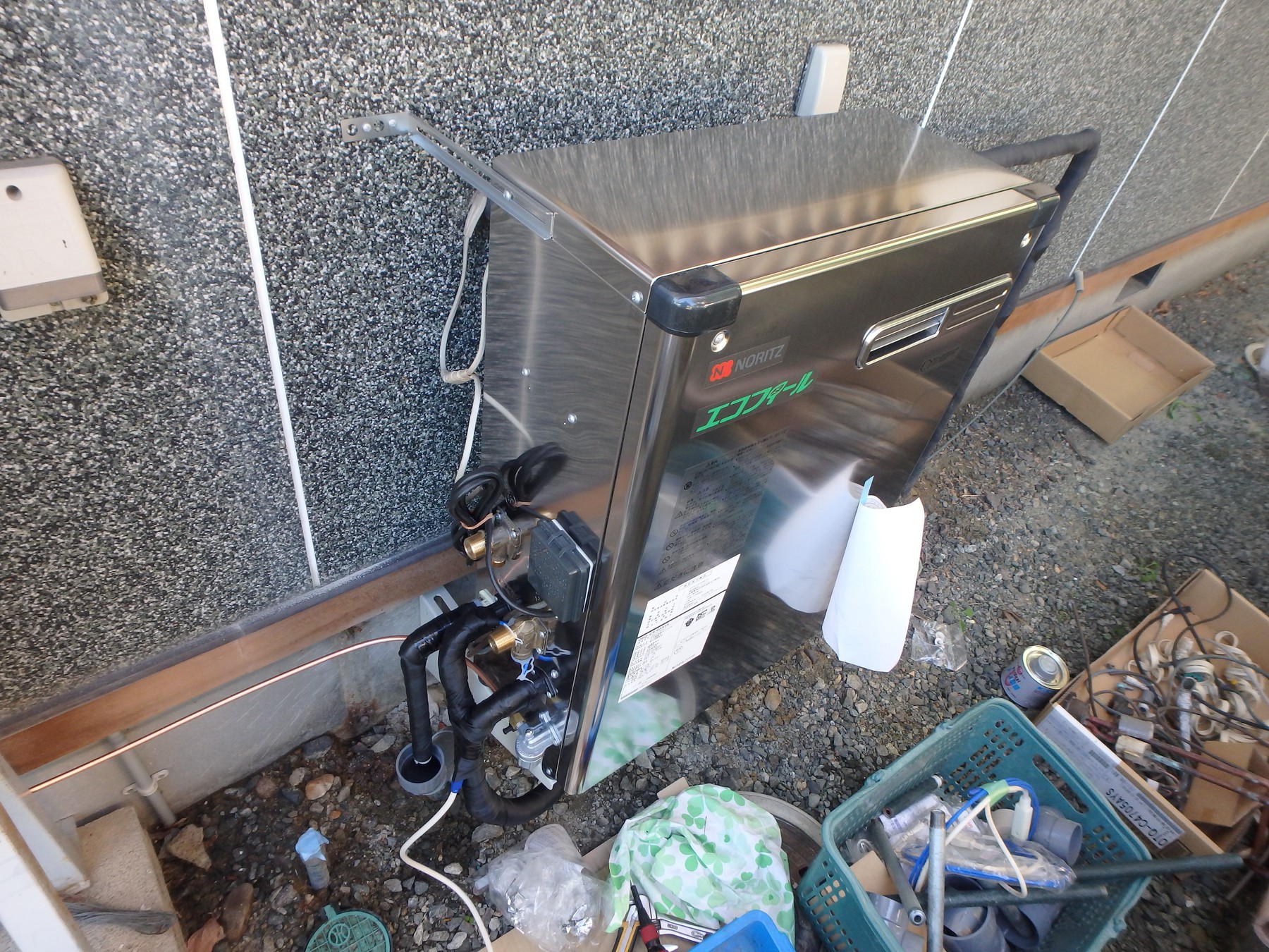 長野県長野市　ノーリツ石油給湯器　ステンレス製　エコフィール　フルオートのリフォーム写真