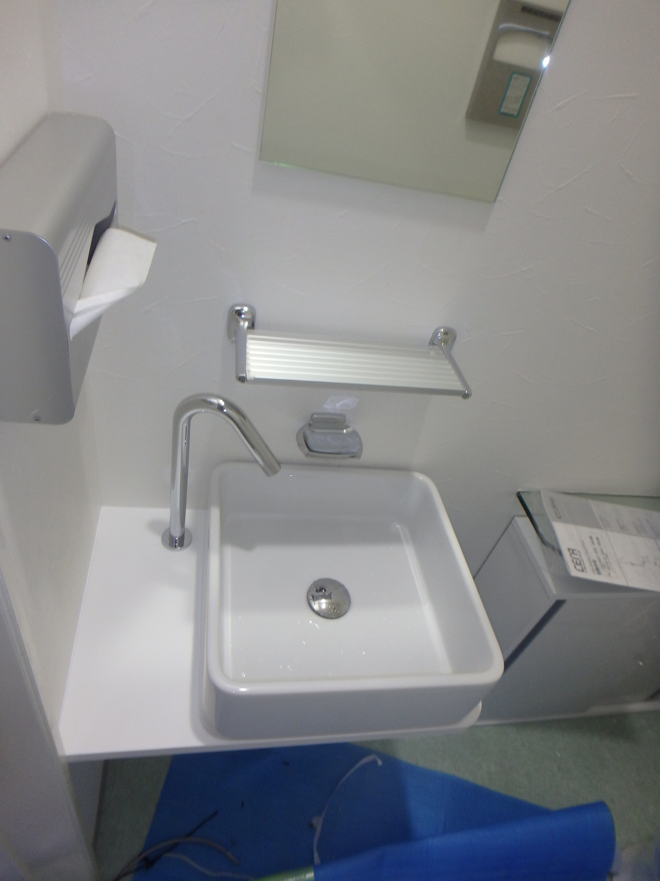 長野県長野市　トイレ手洗い取替工事のリフォーム写真