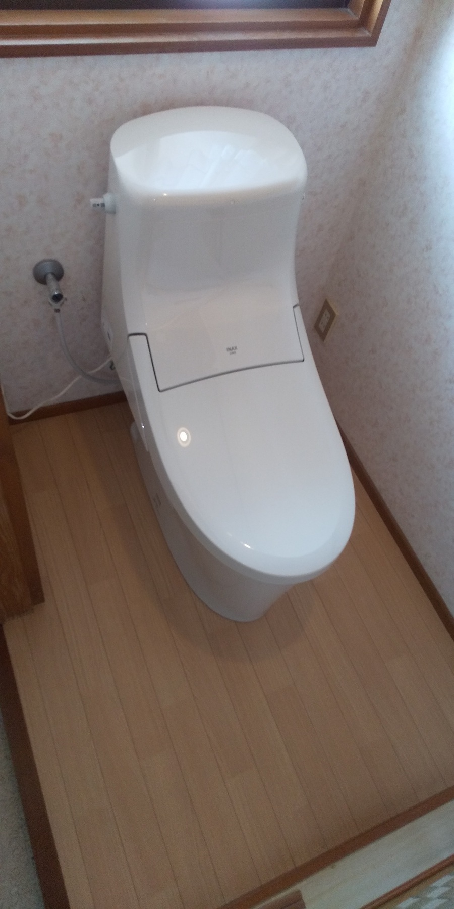 長野　トイレリフォームLIXILアメージュZAへ取替工事・床張替のリフォーム写真